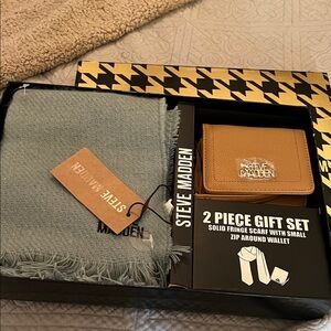 Steve Madden scarf & zip around wallet